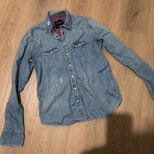 American Eagle Women’s Western 100% Cotton Denim button down shirt Size Small